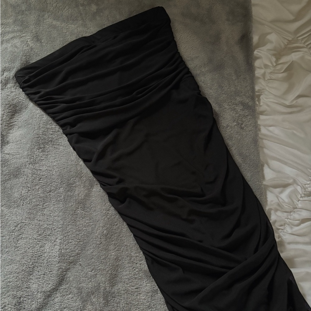 Fashion nova meet me in the club ruched dress 🖤